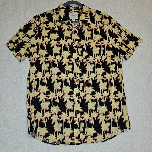 American Eagle Outfitters Other - American Eagle Men's Black and Yellow Palm Tree Shirt Size M  NWOT
